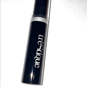 mascara
